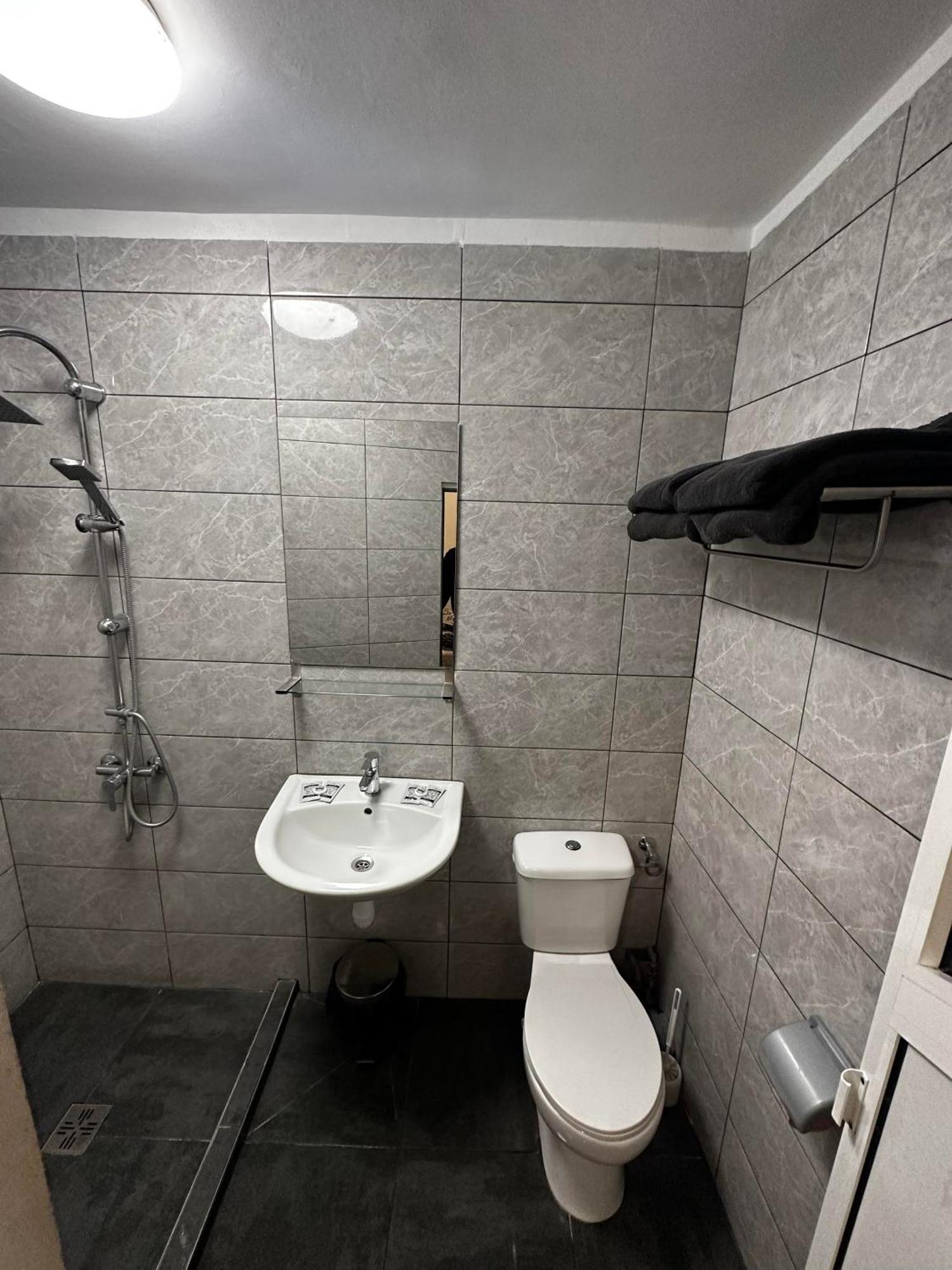 Casa Bucovineana Aparthotel ยาช ภายนอก รูปภาพ